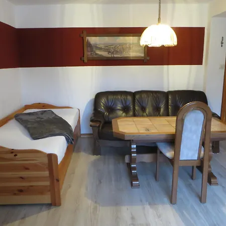 Waldblick Apartman *